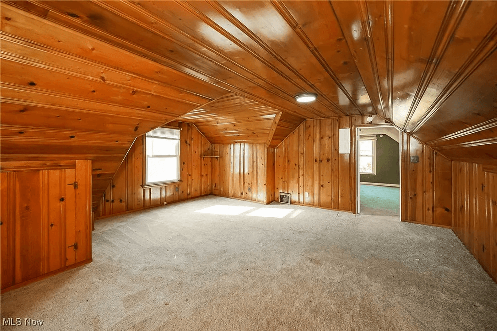 Cleveland House: 13409 Glendale Ave