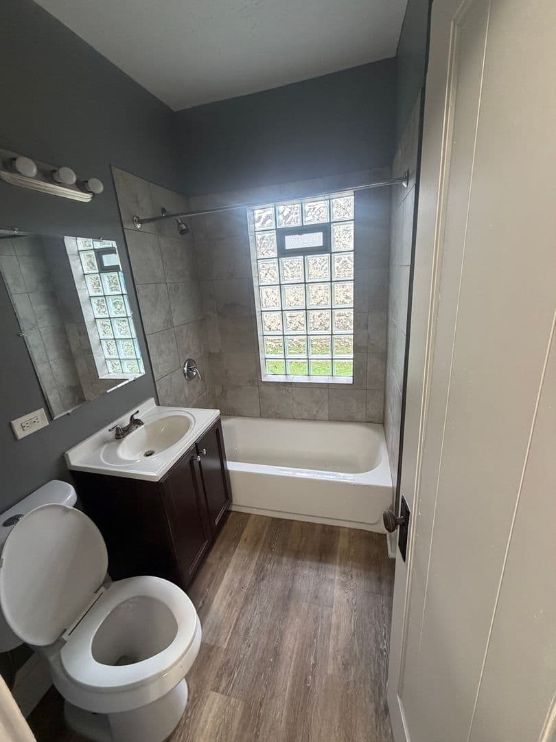 Cleveland Apartment: 3498 Bosworth Road