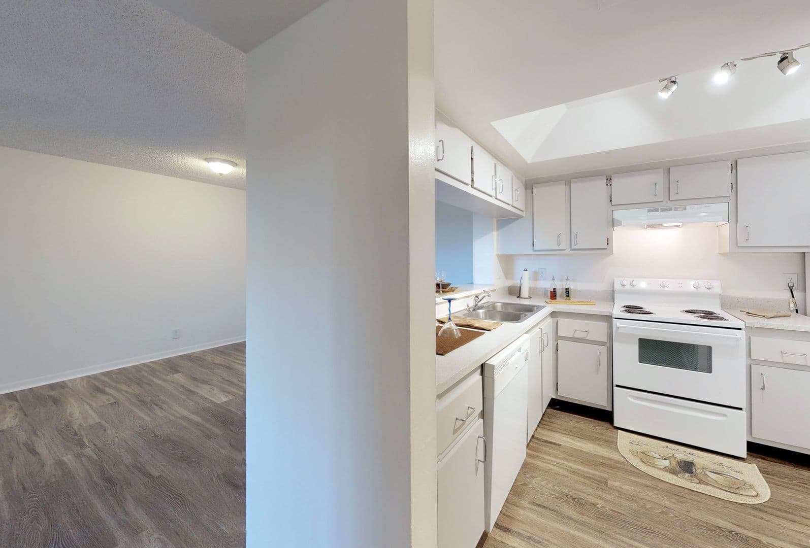 Lauderhill Apartment: 5350 NW 88th Ave