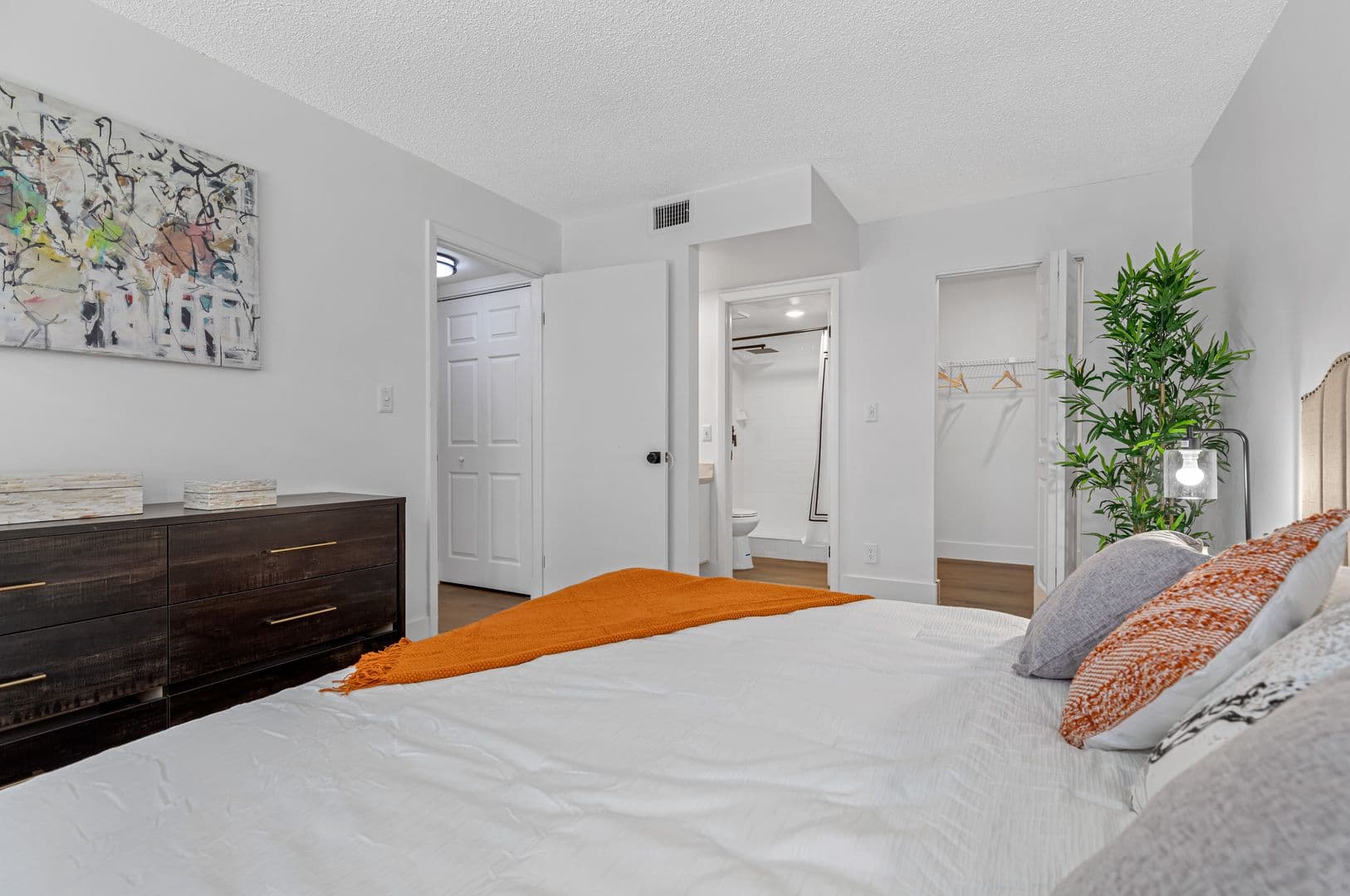 Lauderhill Apartment: 5350 NW 88th Ave