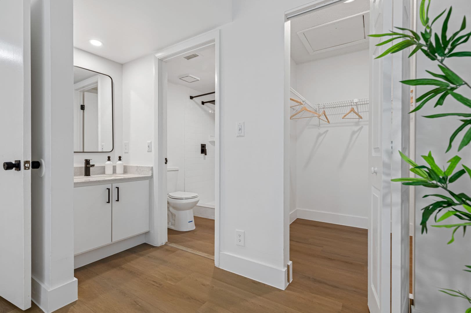 Lauderhill Apartment: 5350 NW 88th Ave