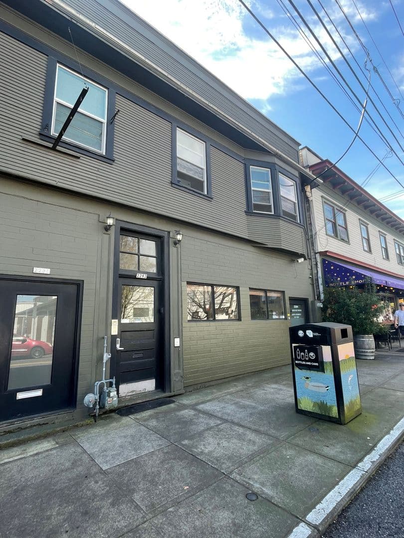 Portland Apartment: 2282  NW  Thurman