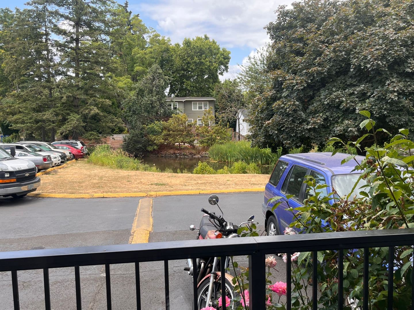 Portland Apartment: 2215 SE Miller St.