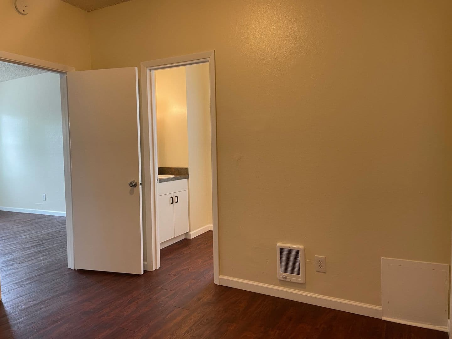 Portland Apartment: 2282  NW  Thurman