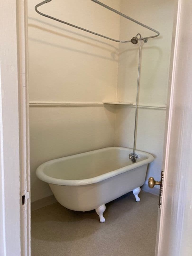 Portland Apartment: 1026 NW 20th Ave
