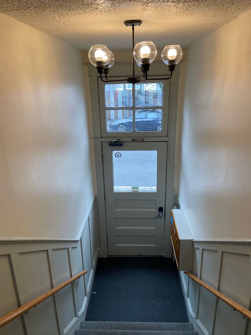 Portland Apartment: 2282  NW  Thurman