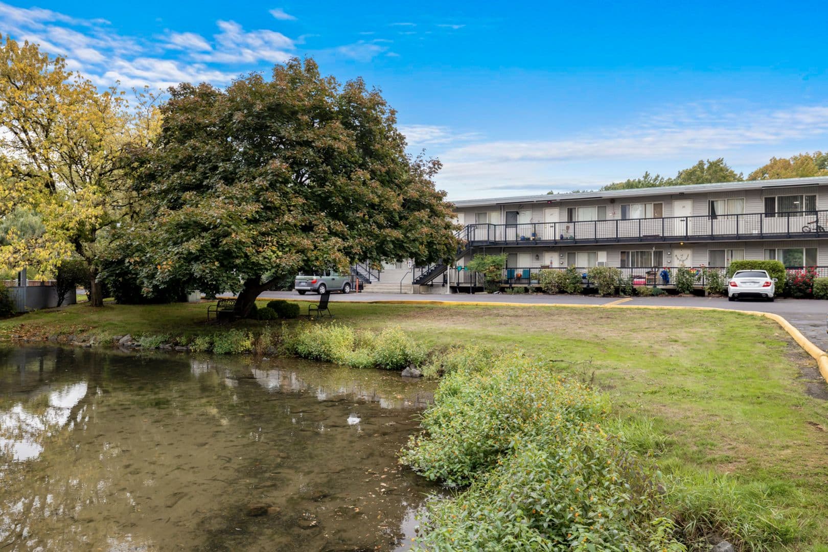 Portland Apartment: 2215 SE Miller St.