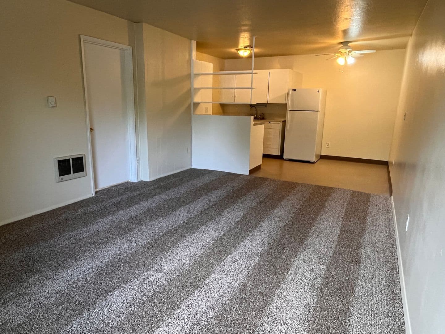 Portland Apartment: 2215 SE Miller St.
