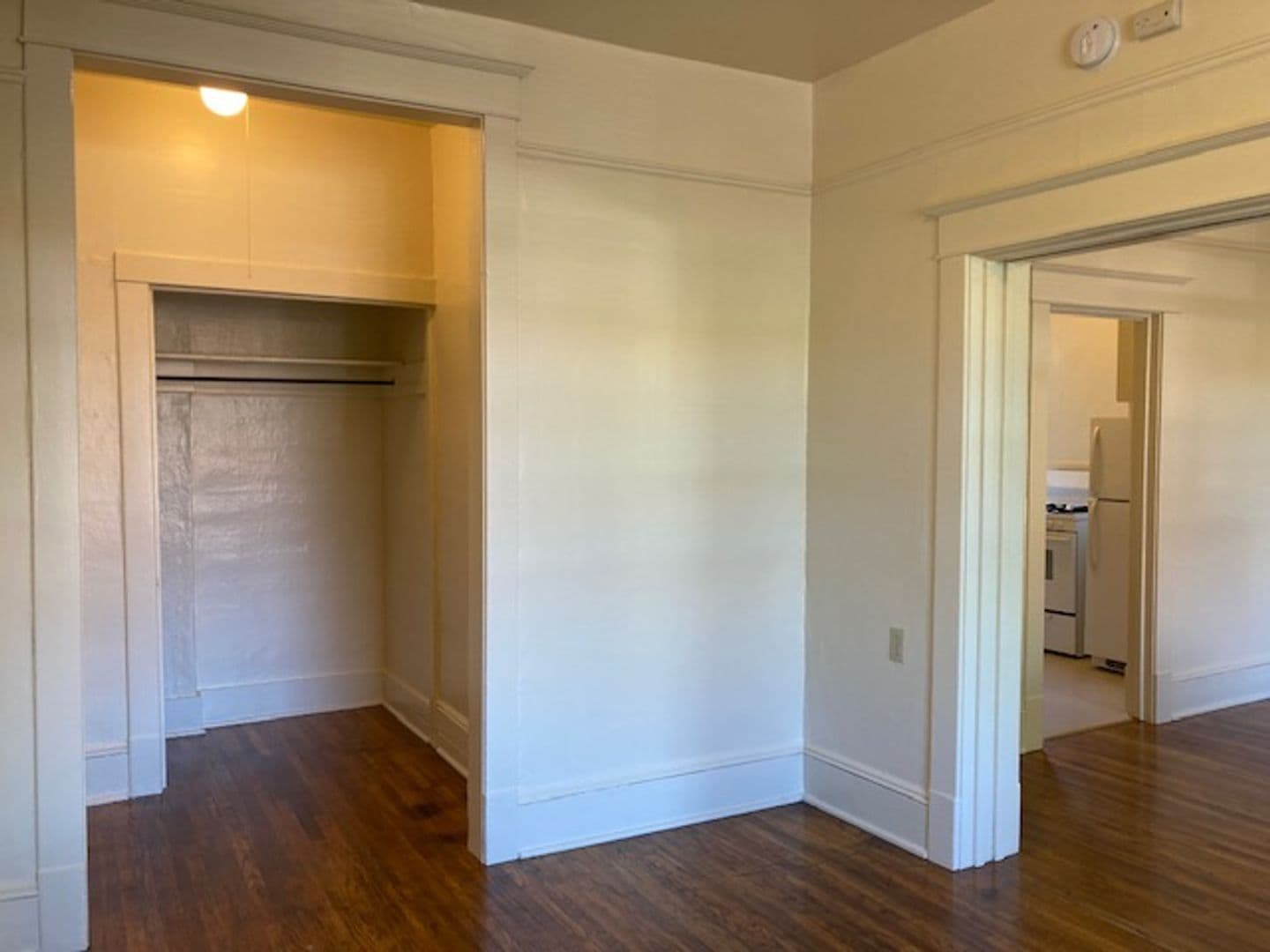 Portland Apartment: 1026 NW 20th Ave