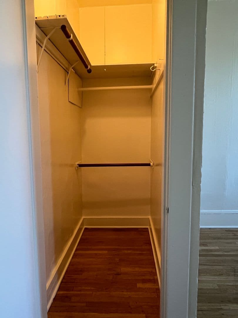Portland Apartment: 1026 NW 20th Ave