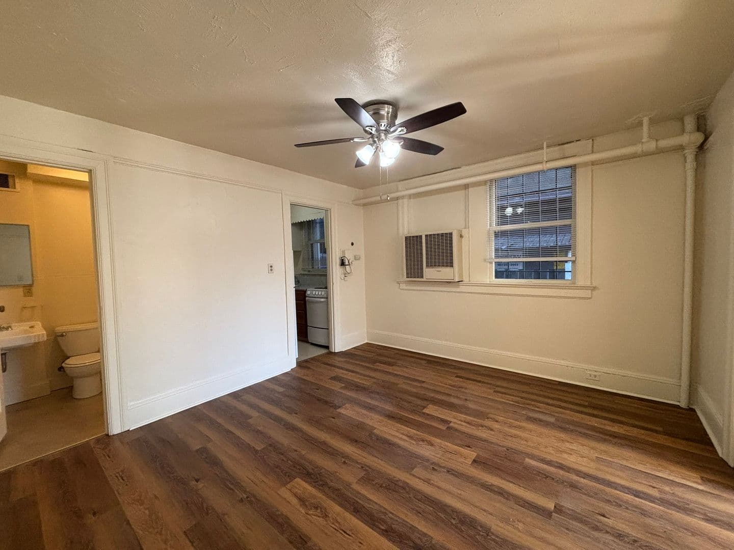 Portland Apartment: 325  NW 18th  Ave.