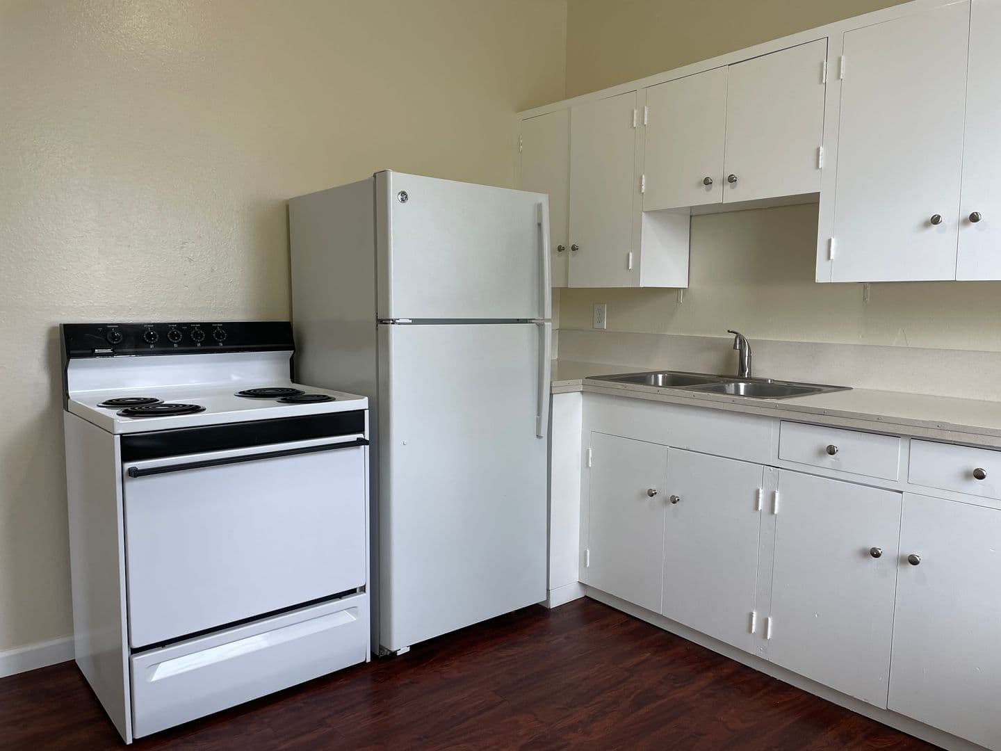 Portland Apartment: 2282  NW  Thurman