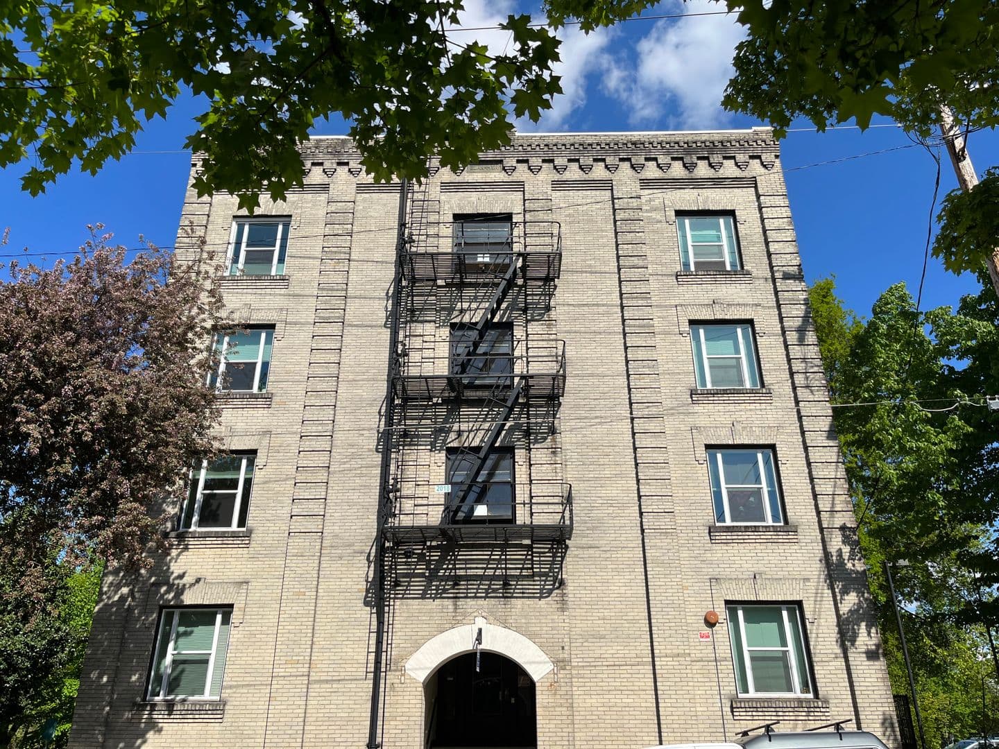 Portland Apartment: 1026 NW 20th Ave