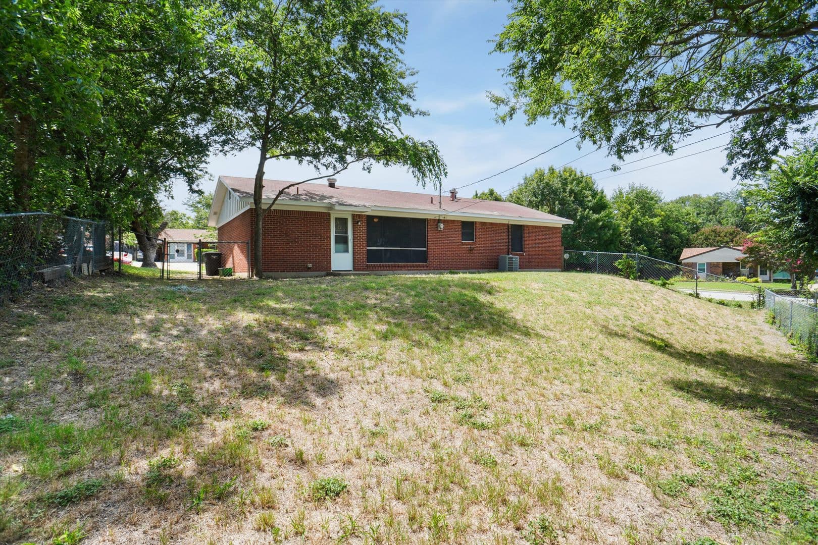 Fort Worth House: 4801 Bellcrest Ct