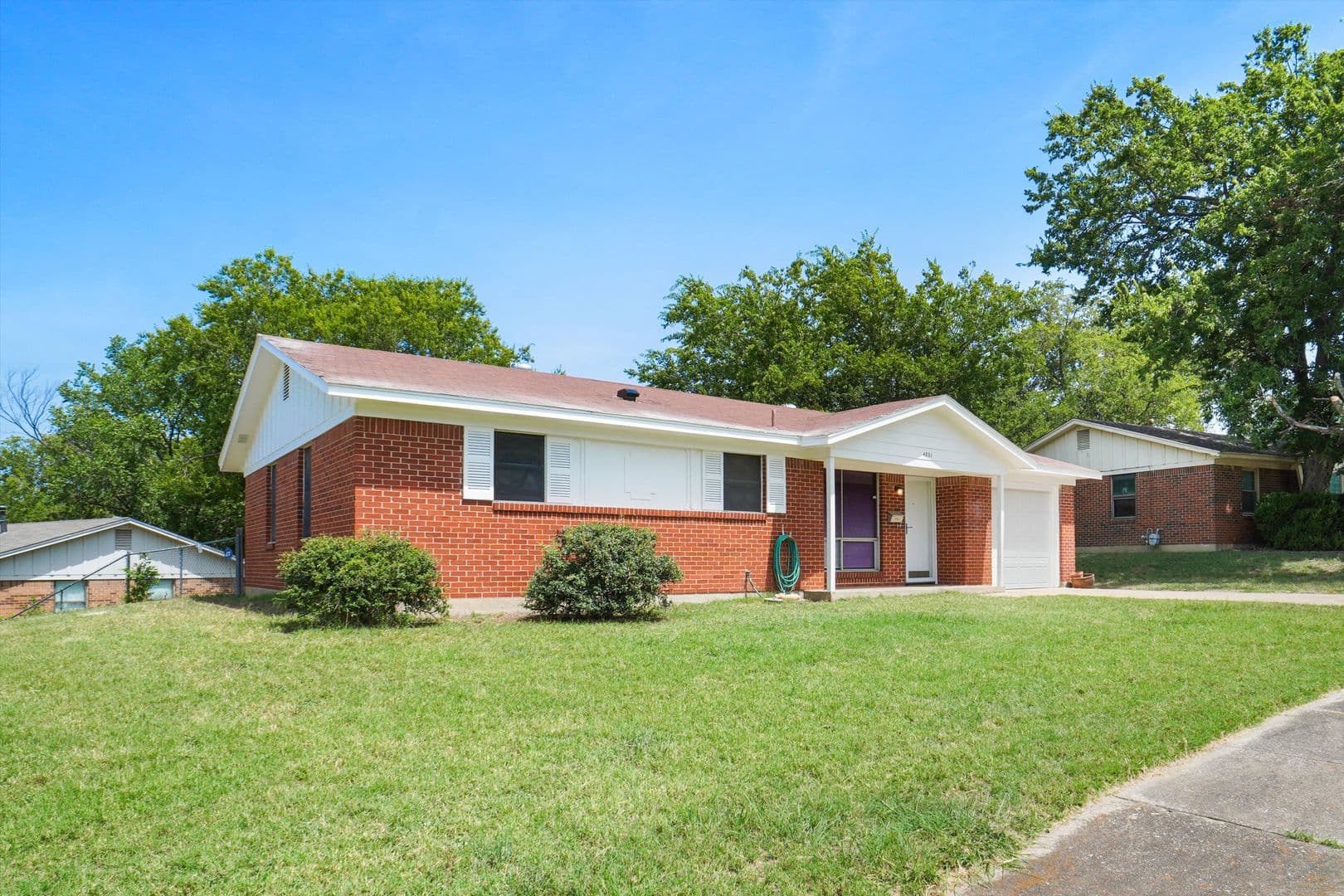 Fort Worth House: 4801 Bellcrest Ct