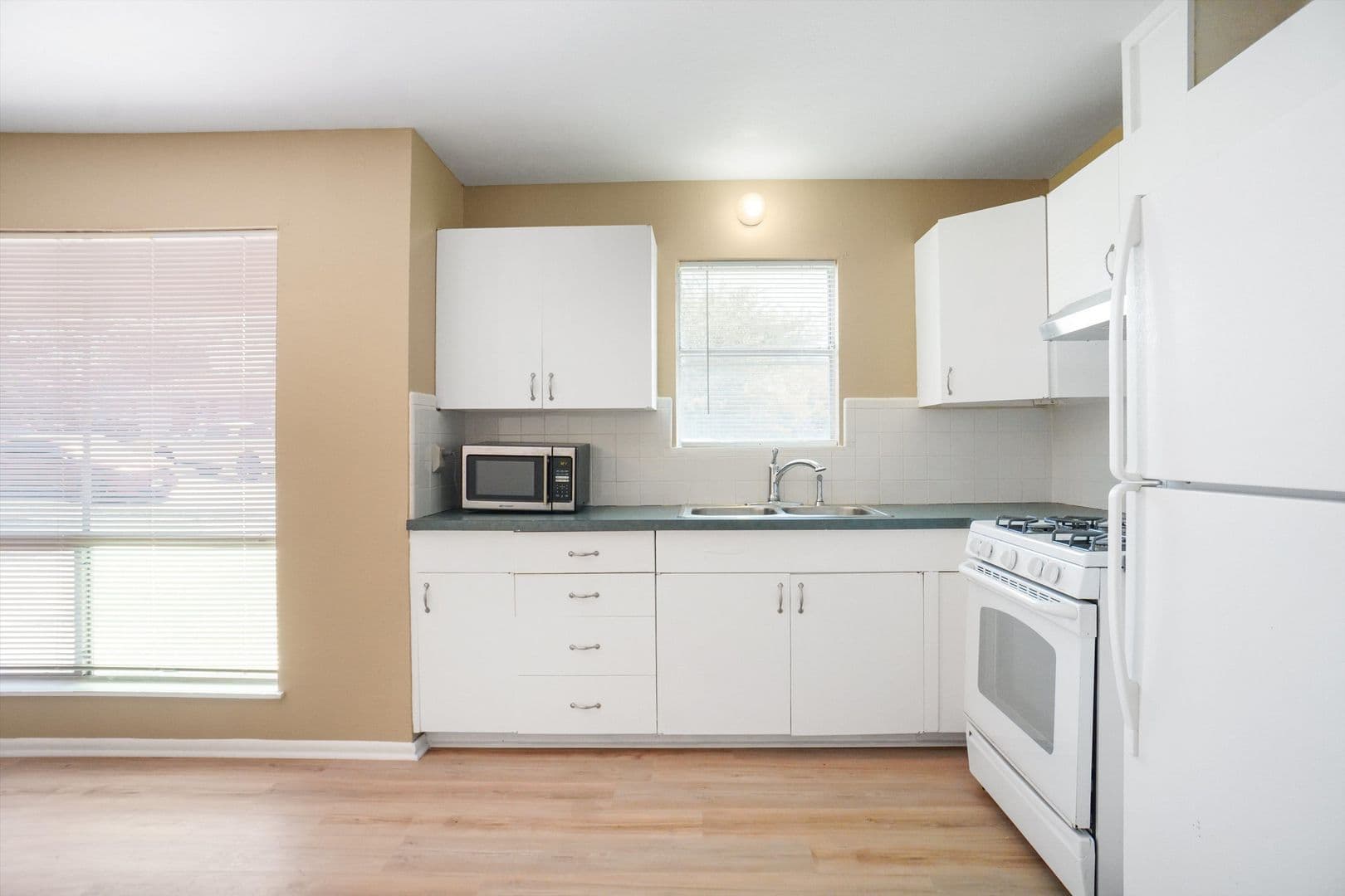Fort Worth House: 4801 Bellcrest Ct