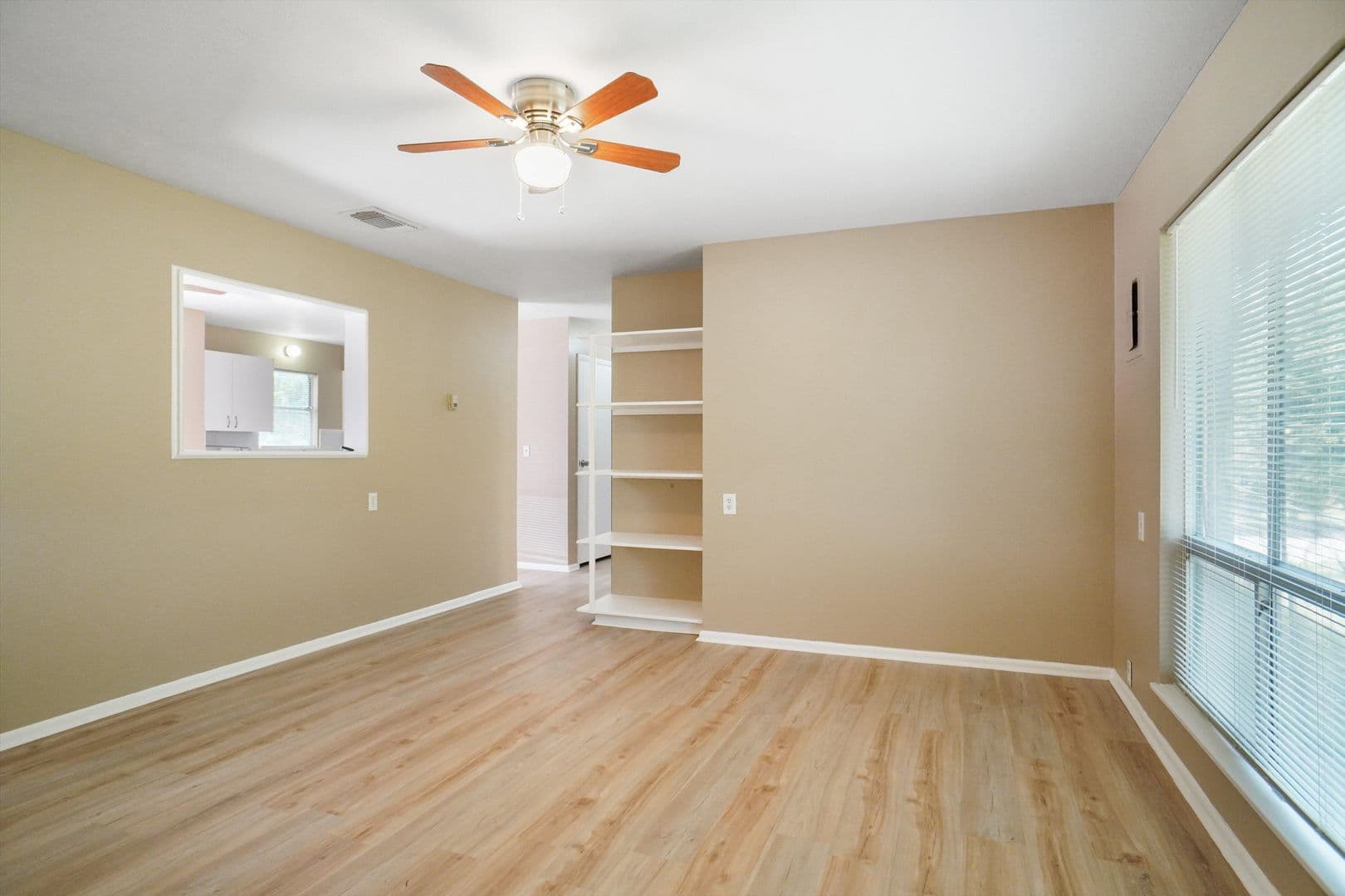Fort Worth House: 4801 Bellcrest Ct