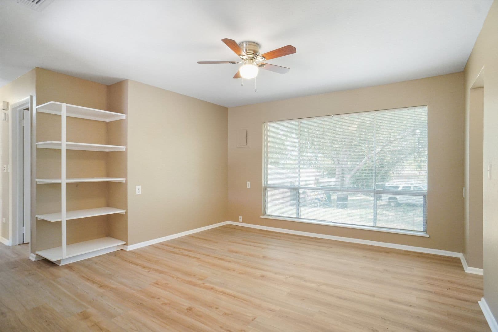 Fort Worth House: 4801 Bellcrest Ct