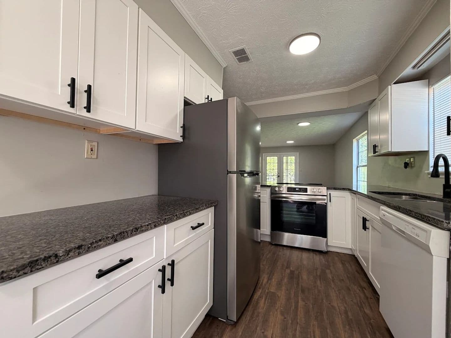 Athens Apartment: 130 Cumberland Ct