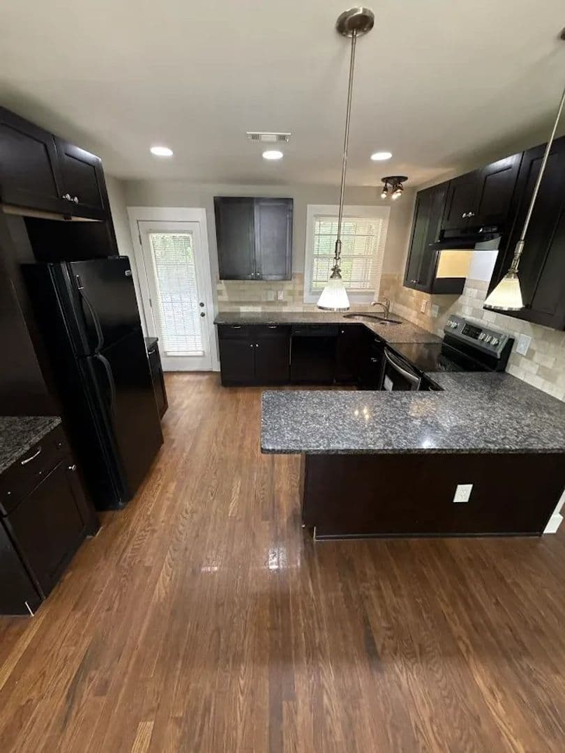 Atlanta House: 2578 Rockcliff Rd
