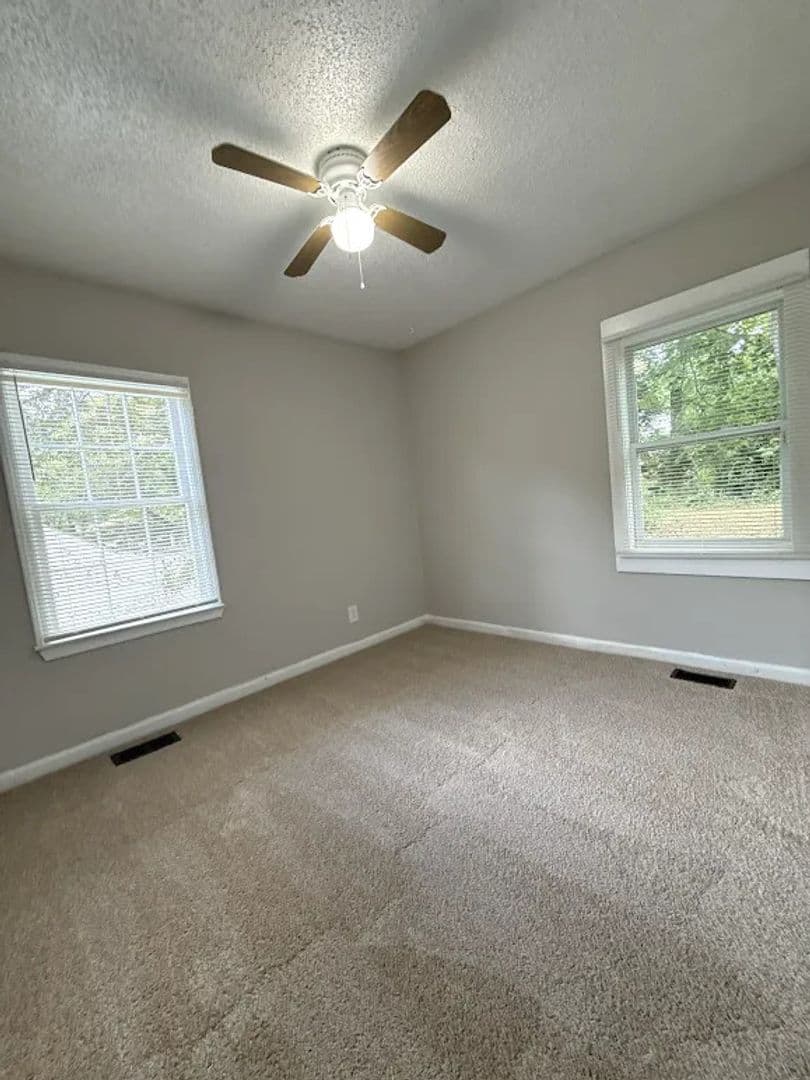 Atlanta House: 450 Forrest Ridge Dr NW