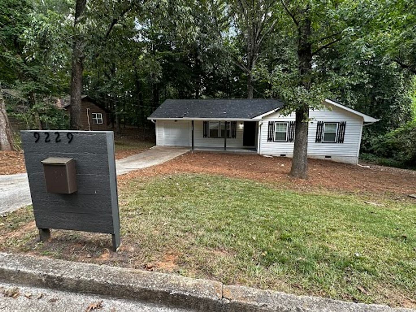 Covington House: 9229 Carr Cir SW