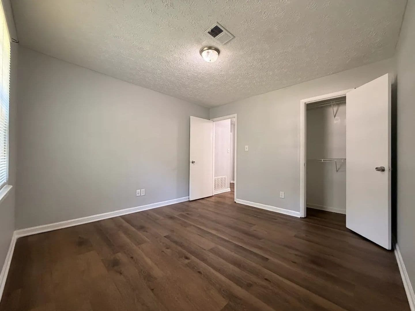 Lilburn Apartment: 4882 Valley Dale Ct SW
