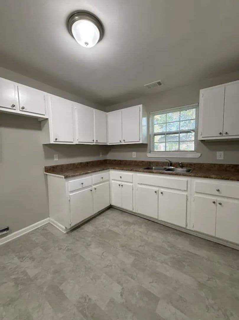 Atlanta Apartment: 497 Willard Ave SW