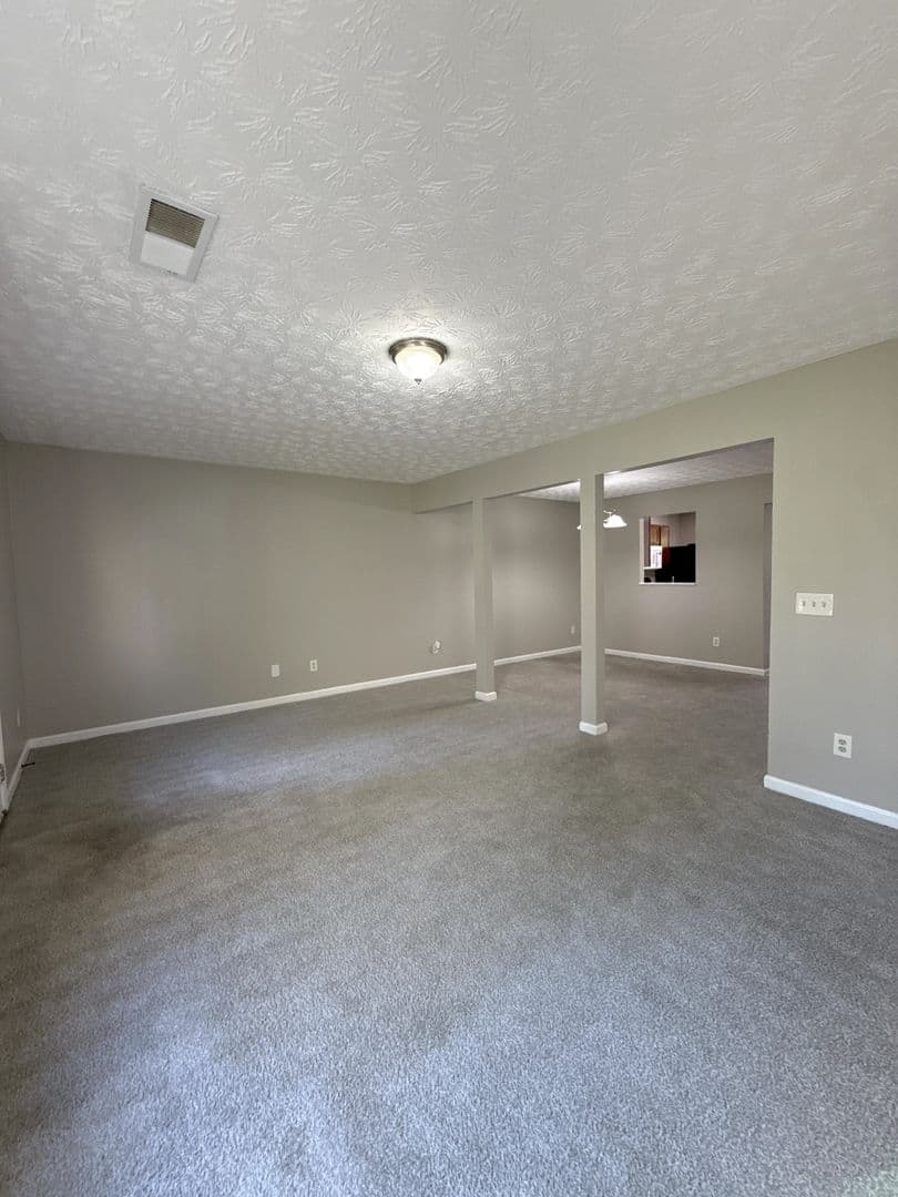 Hampton House: 11408 South Grove Drive