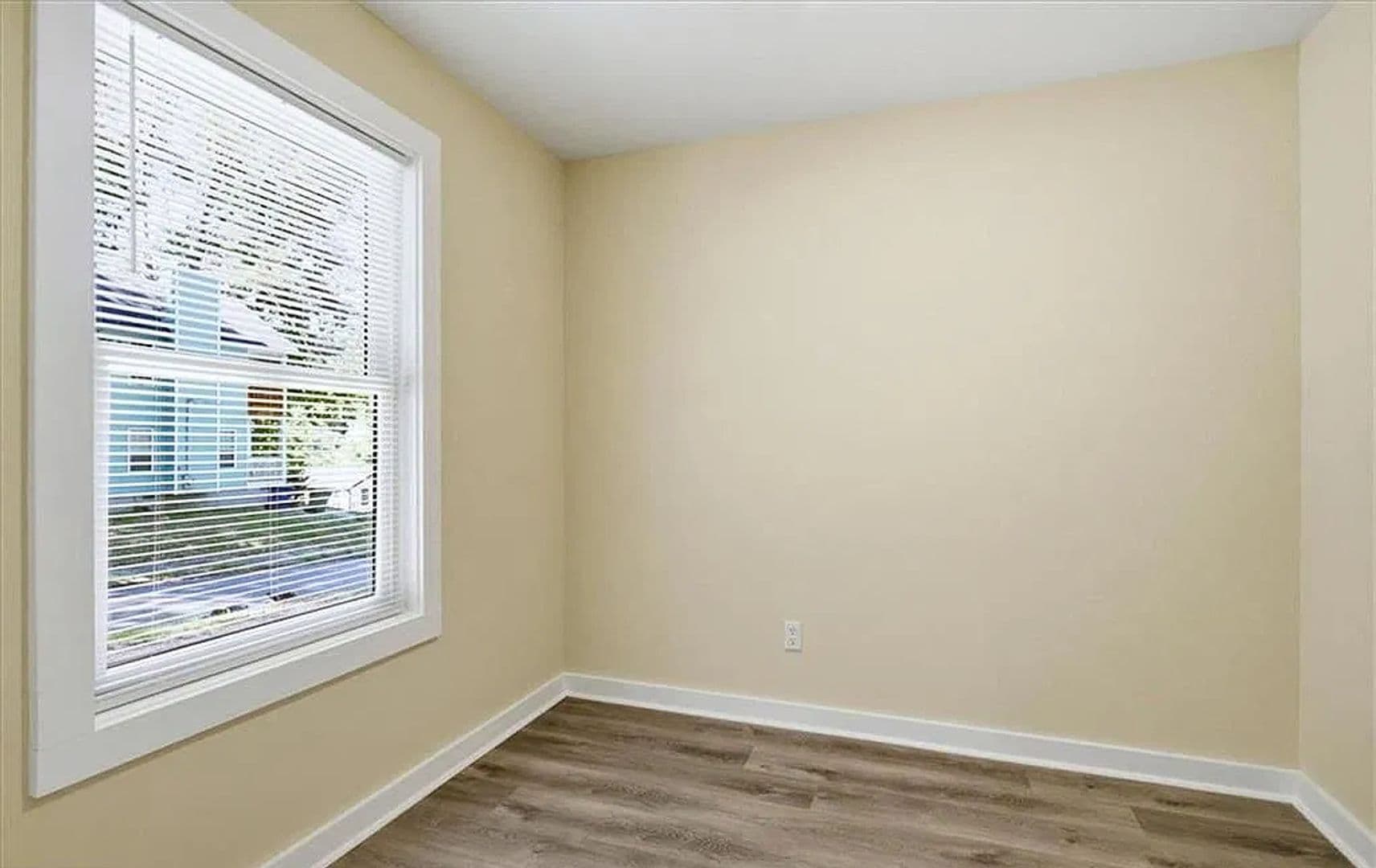 Atlanta House: 131 Holly Rd NW