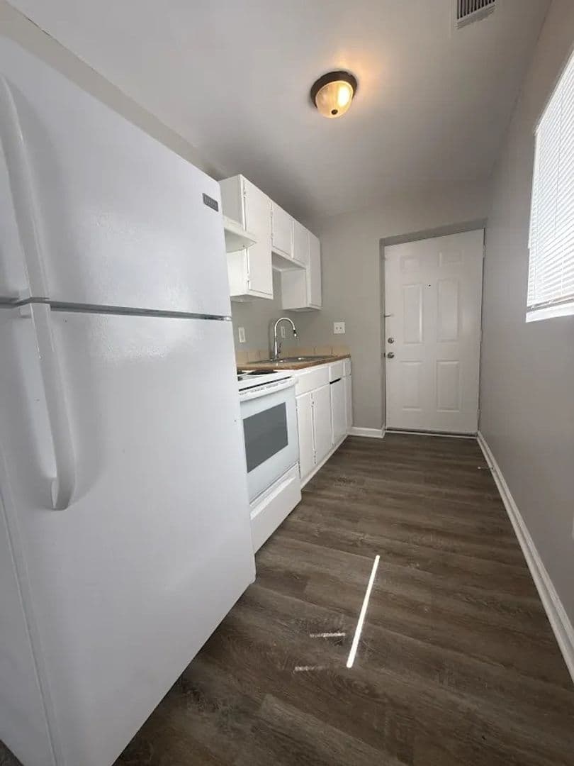 Atlanta Apartment: 990 Lawton St SW