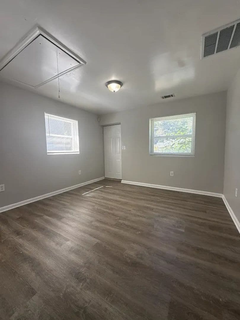 Atlanta Apartment: 990 Lawton St SW