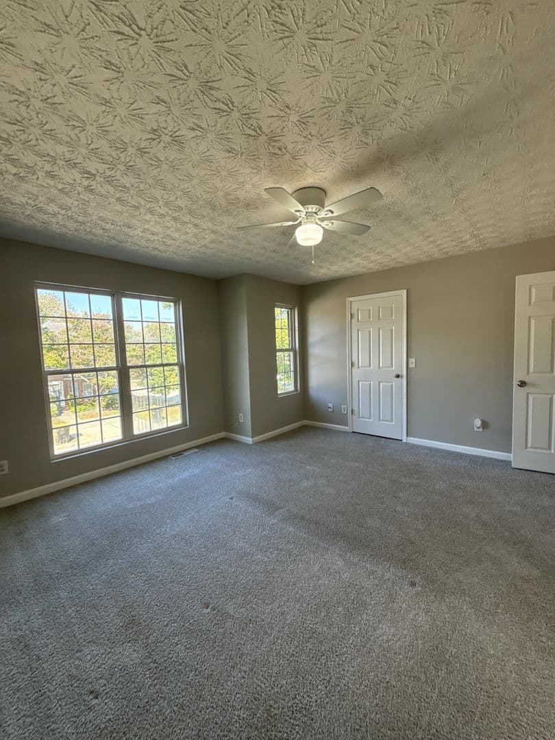 Hampton House: 11408 South Grove Drive