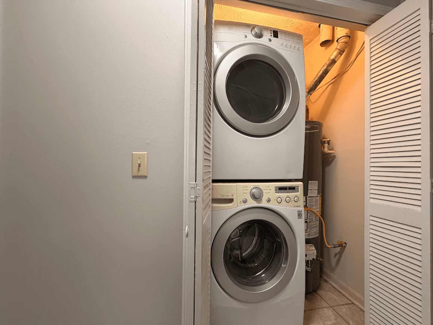 Athens Apartment: 120 Cumberland Ct