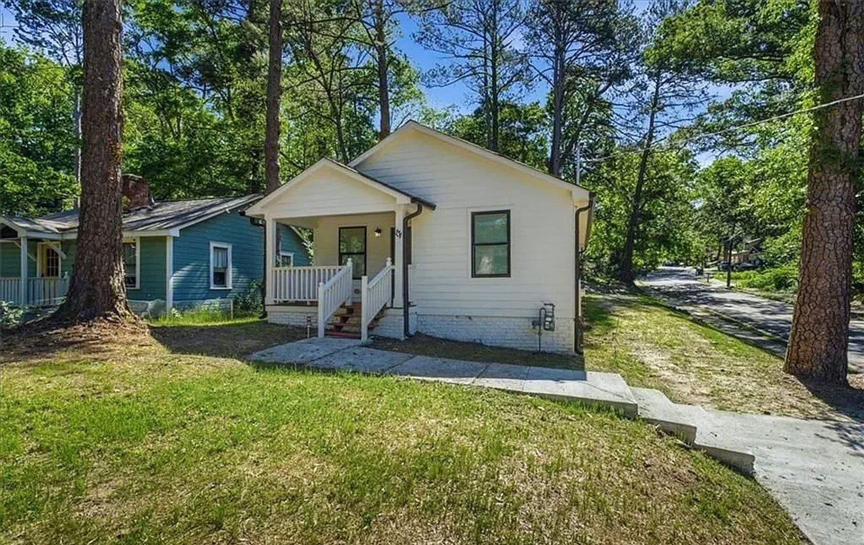 Atlanta House: 131 Holly Rd NW