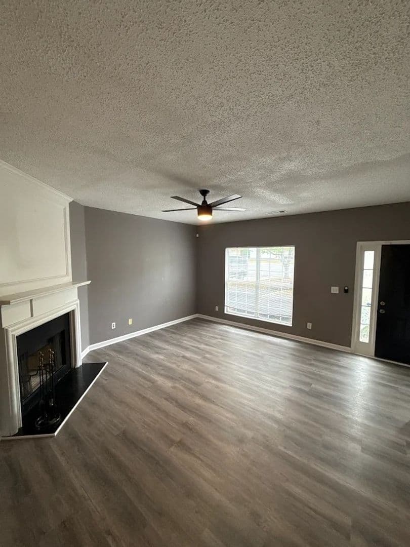 Lithonia House: 2614 Parkway Trl