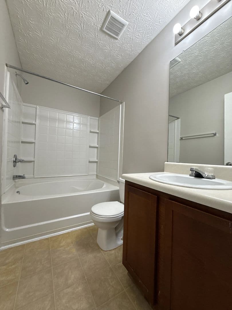Hampton House: 11408 South Grove Drive