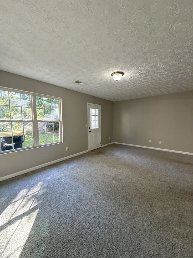 Hampton House: 11408 South Grove Drive