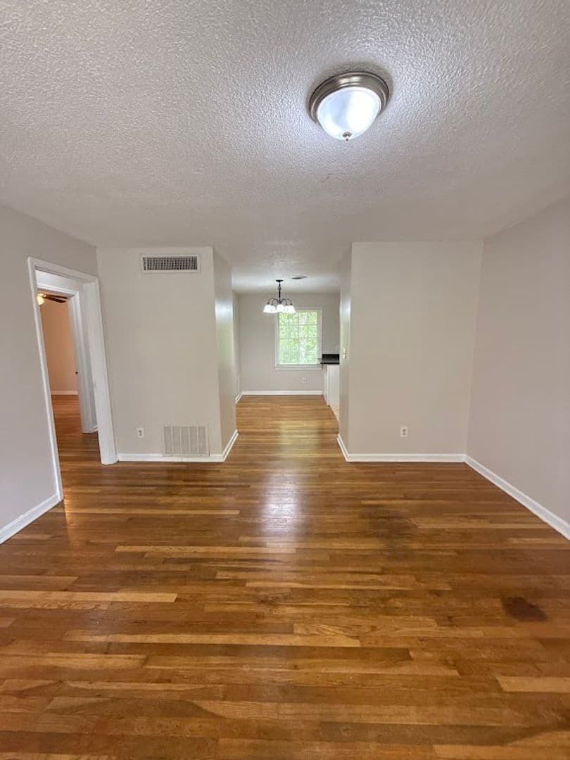 Decatur Apartment: 135 E Hill St.