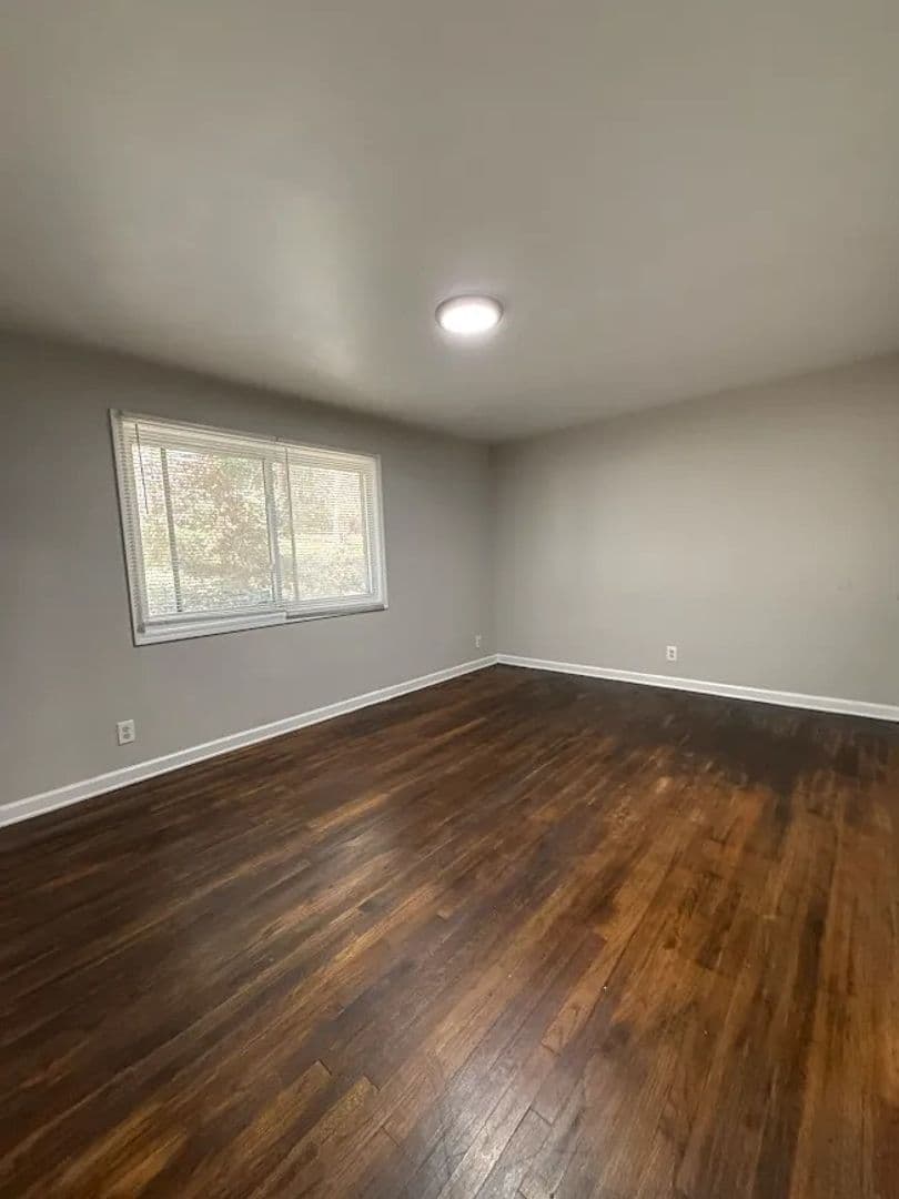 Decatur Apartment: 1642 Line St