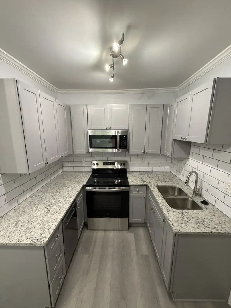 Atlanta Apartment: 520 Boulevard NE
