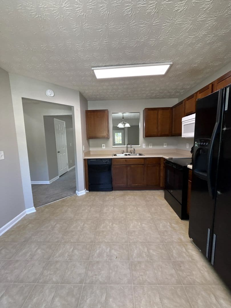 Hampton House: 11408 South Grove Drive