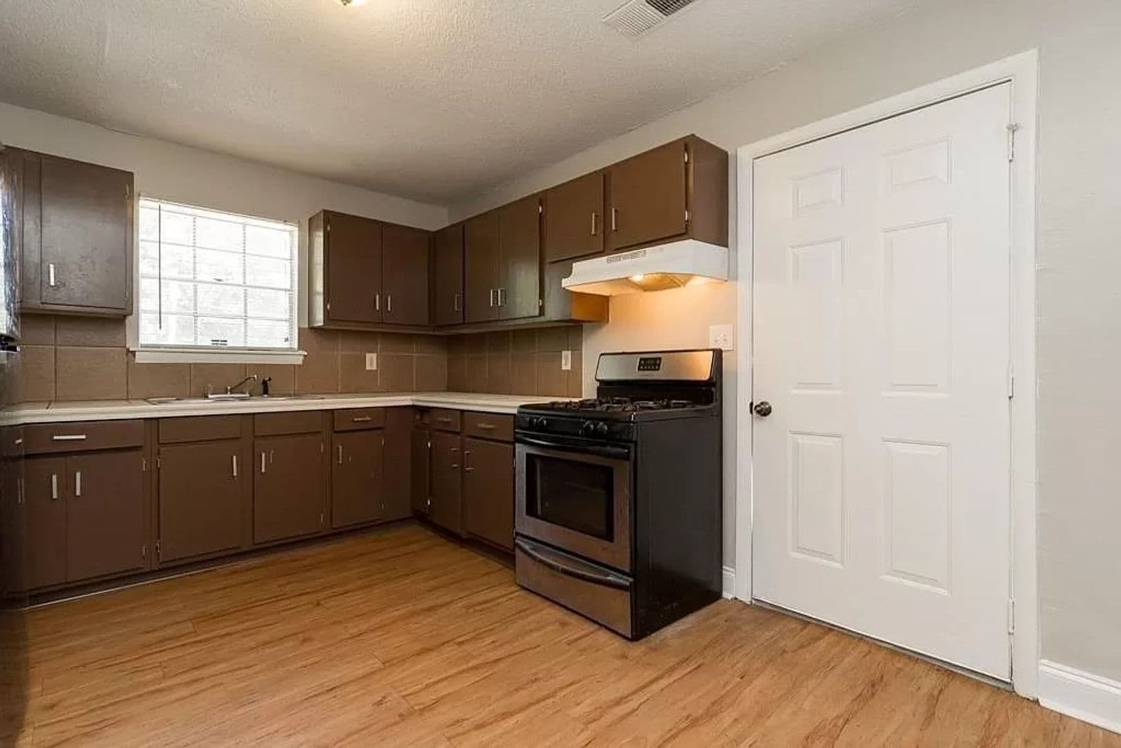 Atlanta House: 482 Arthur St SW