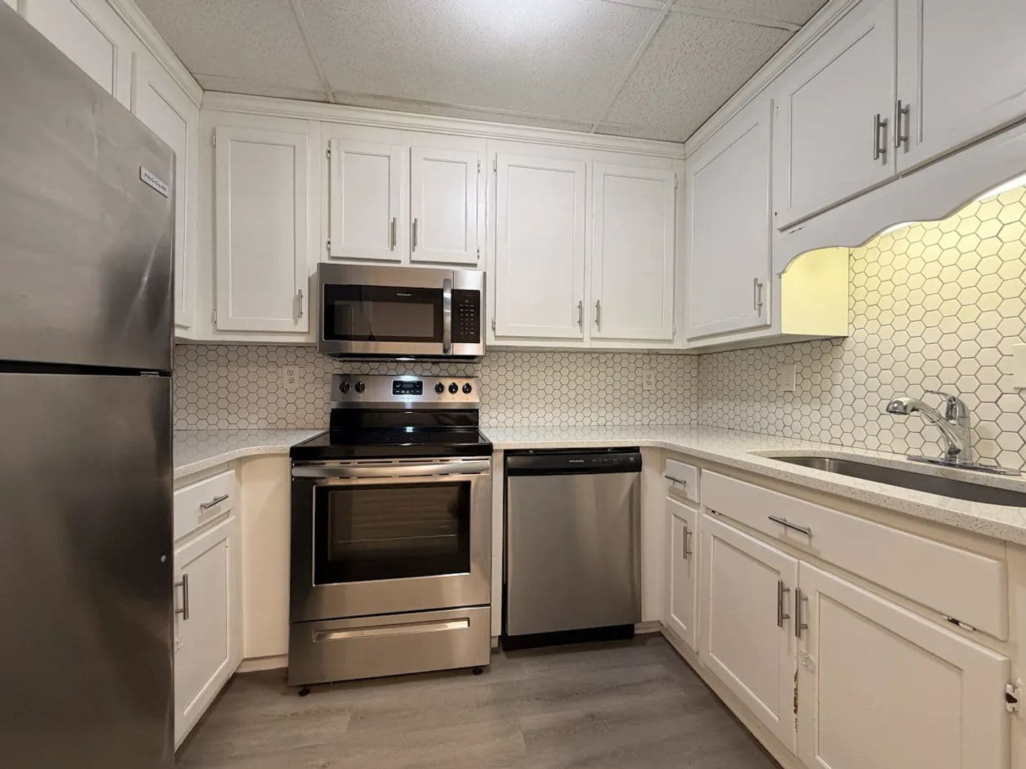 Holly Springs Apartment: 806 Palm St