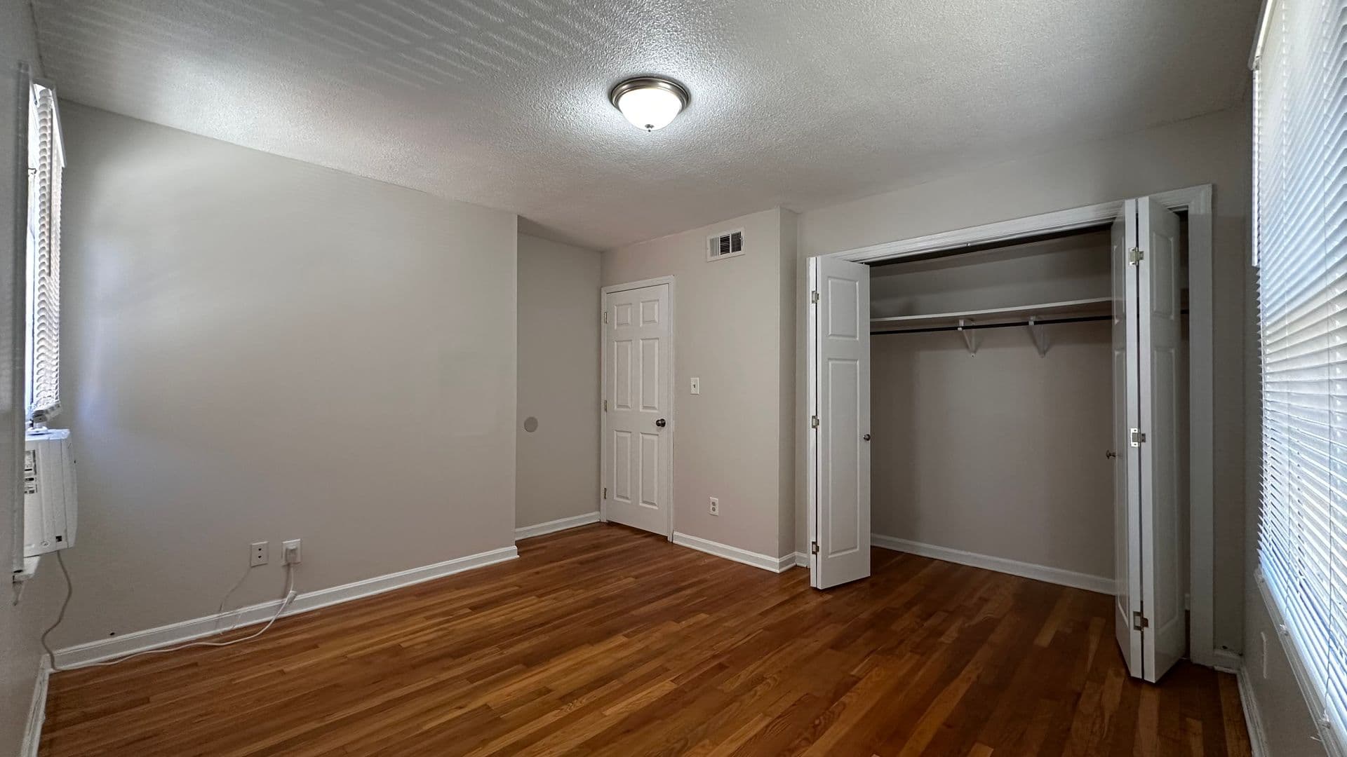 Decatur Apartment: 135 E Hill St.