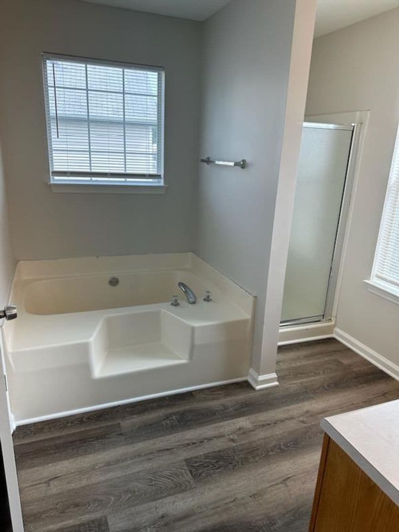 Rex House: 7082 Oakwood Circle