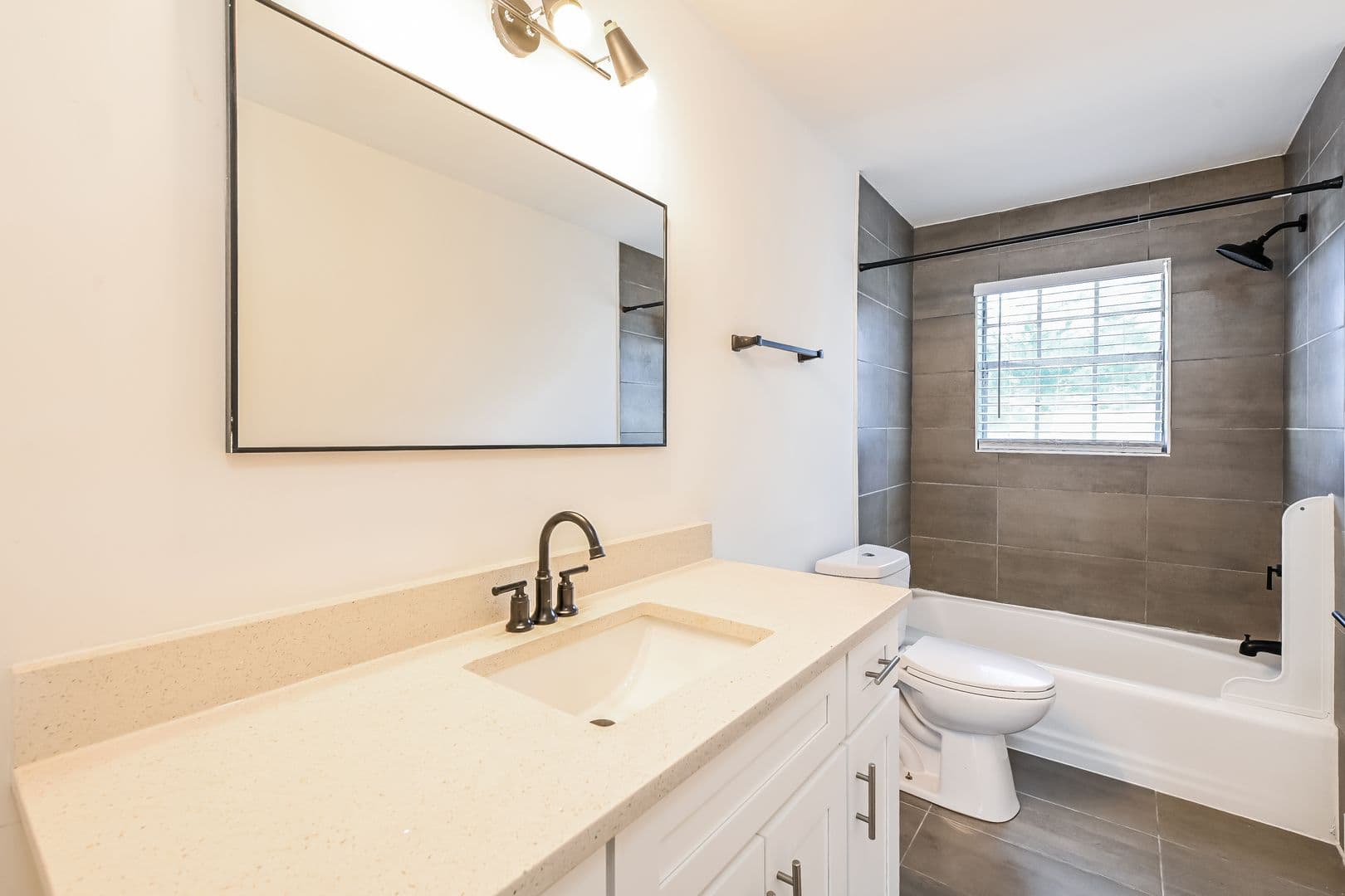 Decatur Apartment: 2721 White Oak Drive