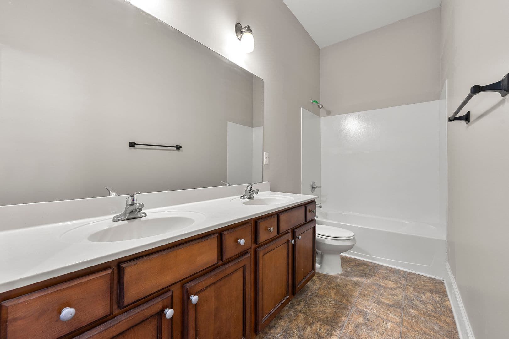 Atlanta Apartment: 94 Lucy St