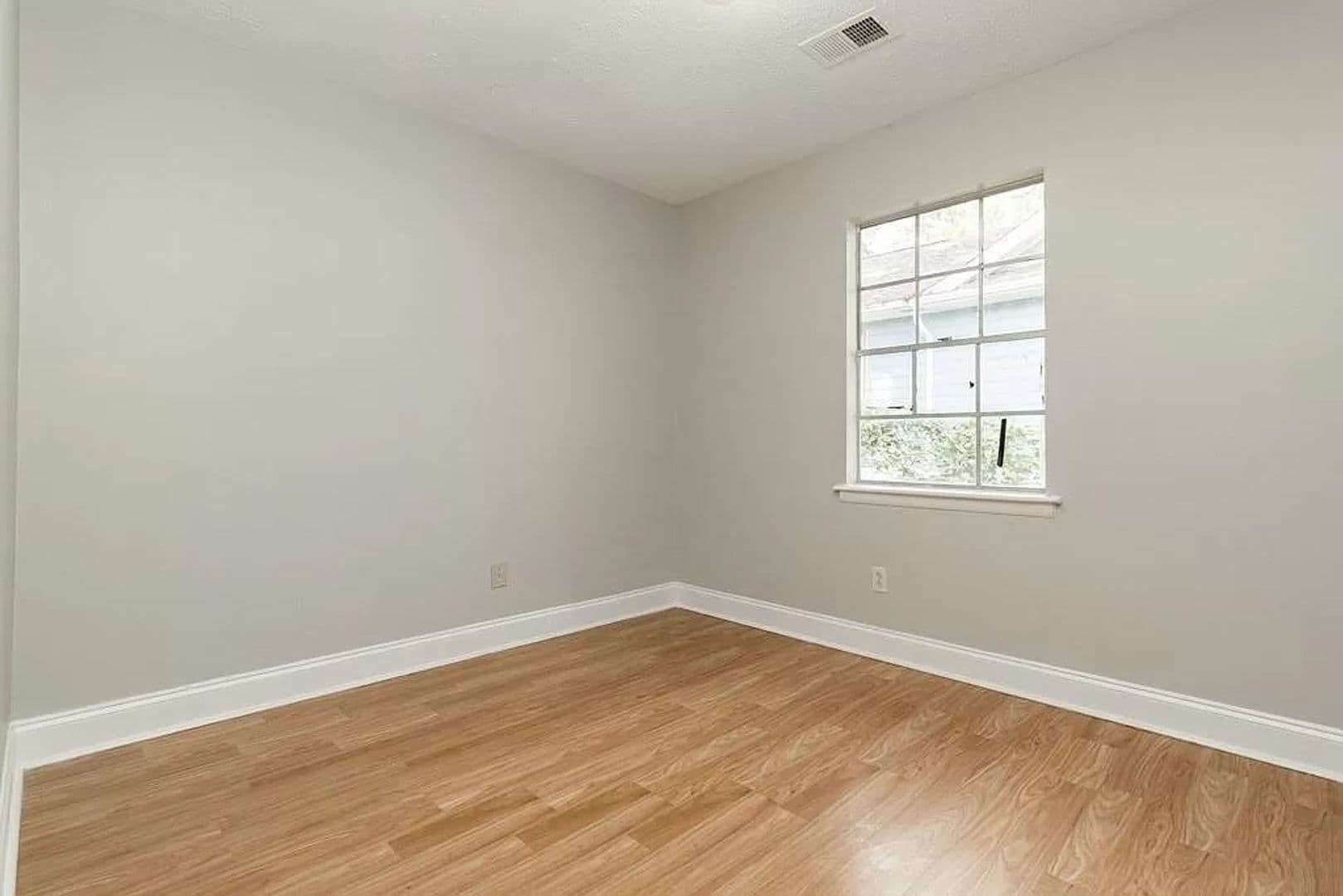 Atlanta House: 482 Arthur St SW