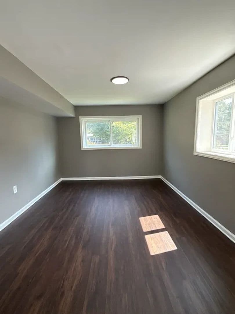 Decatur House: 2379 Miriam Ln